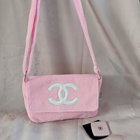 Chanel Makeup Bag Chanel Vip Gift Bauchtasche Kleine Handtasche